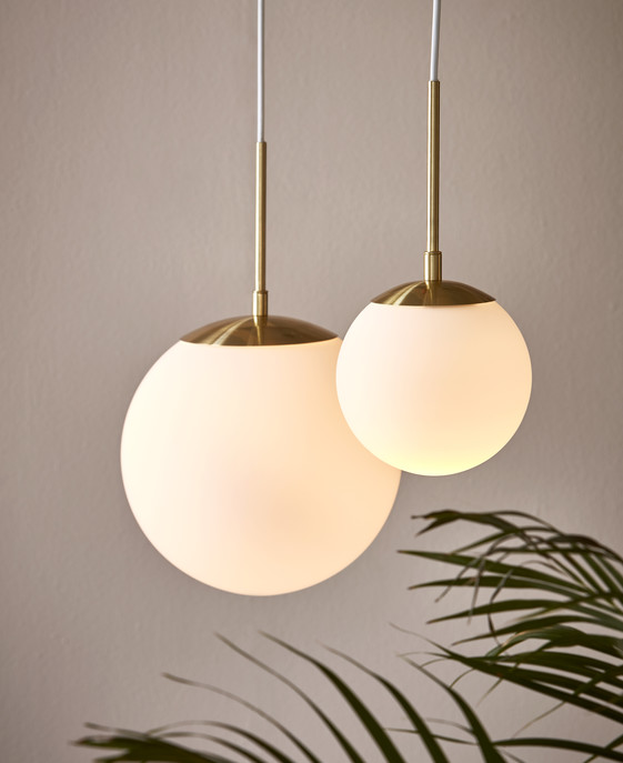 Nordlux Grant - elegantní závěsná lampa. Nadčasová kombinace skla, kovu a stylu.