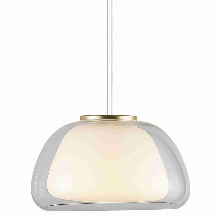 Závěsná lampa ze dvou vrstev skla s mosazným detailem na vršku, to je Nordlux Jelly. (čiré & opálové sklo)