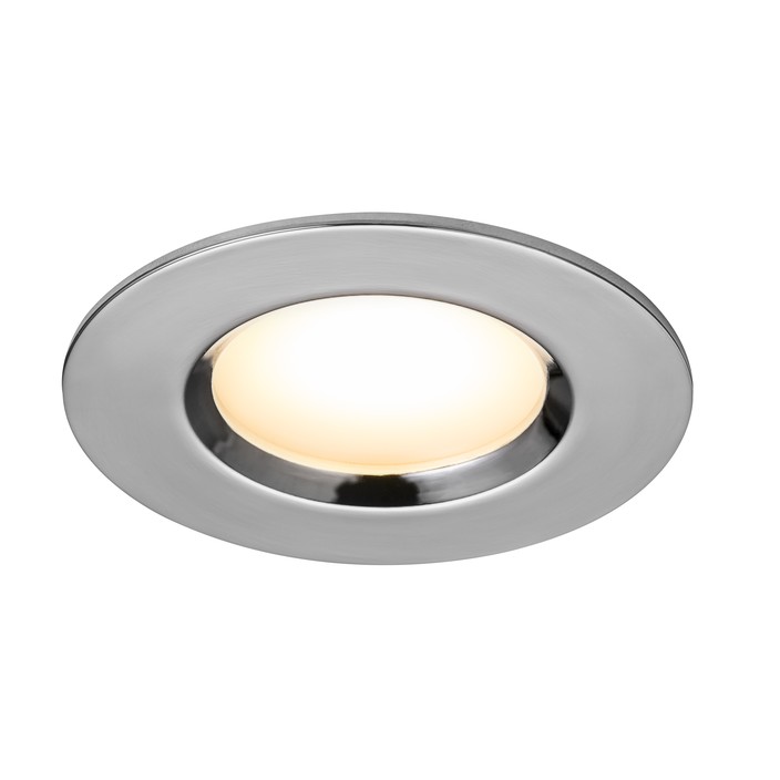 Vestavěné svítidlo Dorado od Nordlux vyzařuje teple bílé světlo, takže je vhodné například do pokoje, kde potřebujete příjemné osvětlení. Zároveň má i vysoký stupeň IP. (broušený nikl)