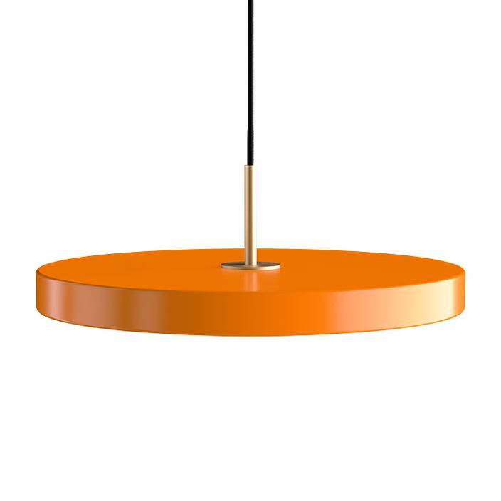 Jednoduchá a originální závěsná lampa UMAGE Asteria ve tvaru disku. Kovové stínidlo, LED žárovka. Šest barev.  (oranžová)