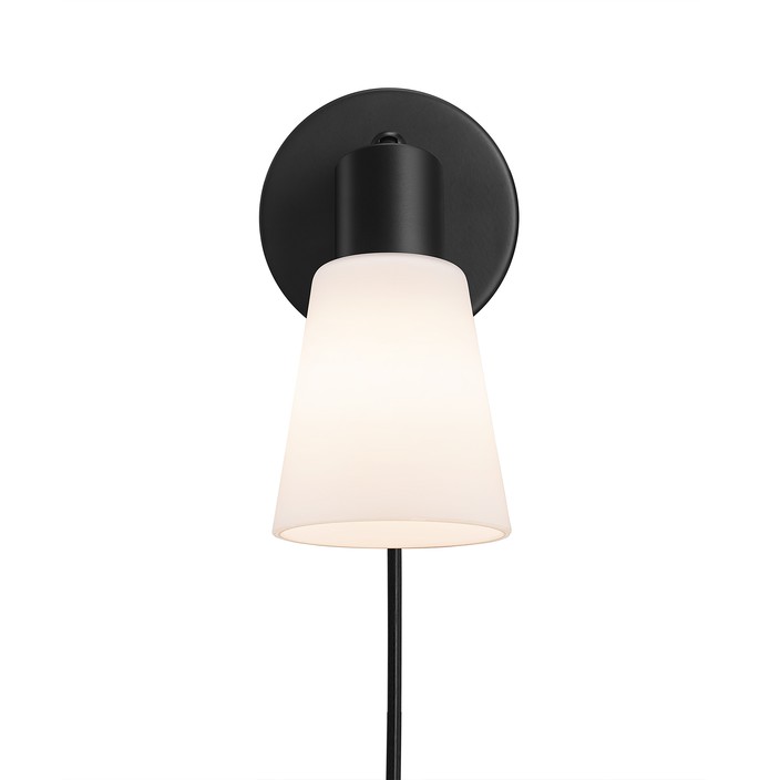 Minimalistická nástěnná lampička Nordlux Cole v černém provedení se stínítkem z opálového skla, možnost zakoupení lampičky s jedním nebo se dvěma stínítky (Počet stínidel: 1)