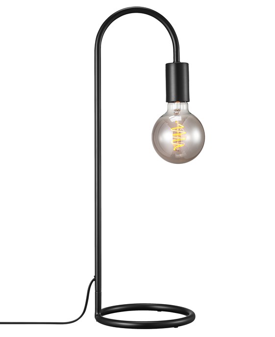 Stolní dekorativní lampička Paco od Nordluxu v černé designové variantě. Ideální v kombinaci s dekorativní žárovkou do čtecího koutku či ložnice.