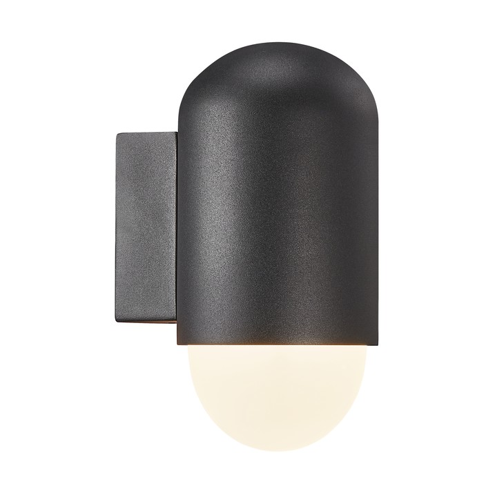 Venkovní nástěnné svítidlo Heka od Nordluxu zaujme na první pohled díky modernímu designu - zaoblené tvary a světlo směřující dolů je sázkou na jistotu! Můžete ho mít v černé a antracitové barvě. (černá)