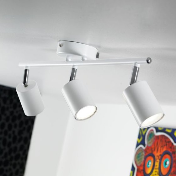Jednoduché stropní svítidlo Nordlux Explore v jemném designu s otočnými spoty ve třech barevných provedeních.